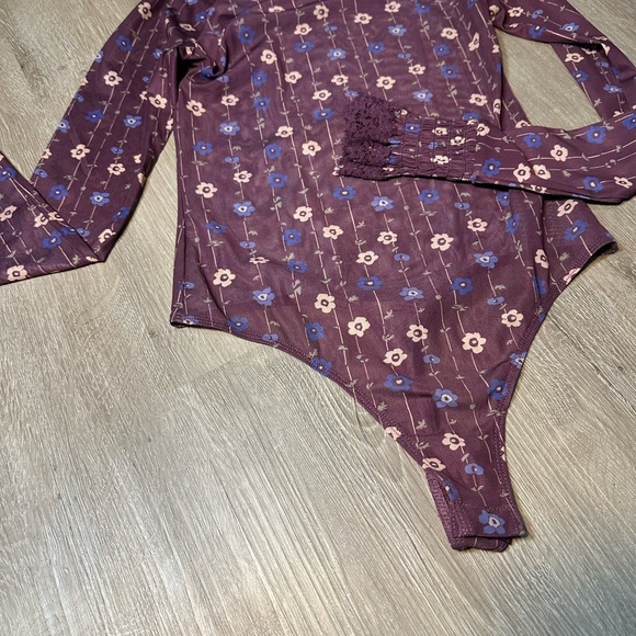 FP Free People Floral Purple and Blue Sheer Long Sleeve Size Small 🦄 - Picture 4 of 7